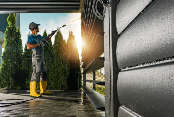 Best Roof Power Washing Services  in Farmersville, OH